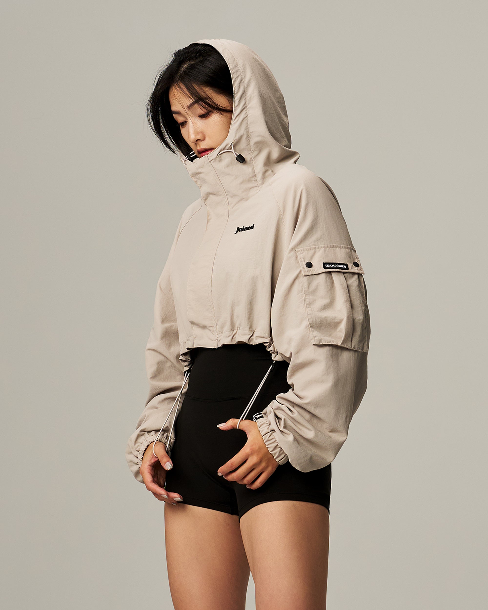 Label Tech Crop Windbreaker