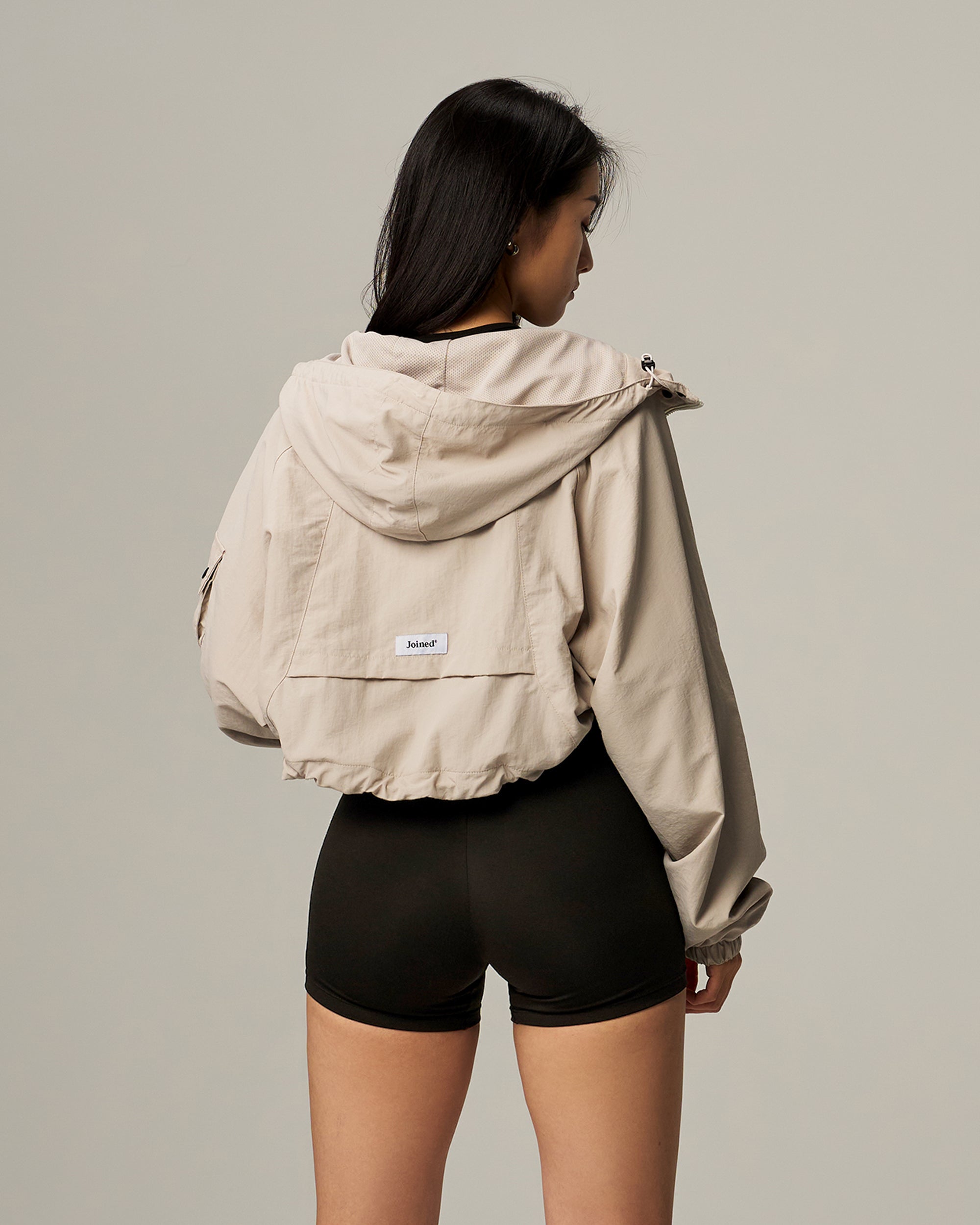 Label Tech Crop Windbreaker