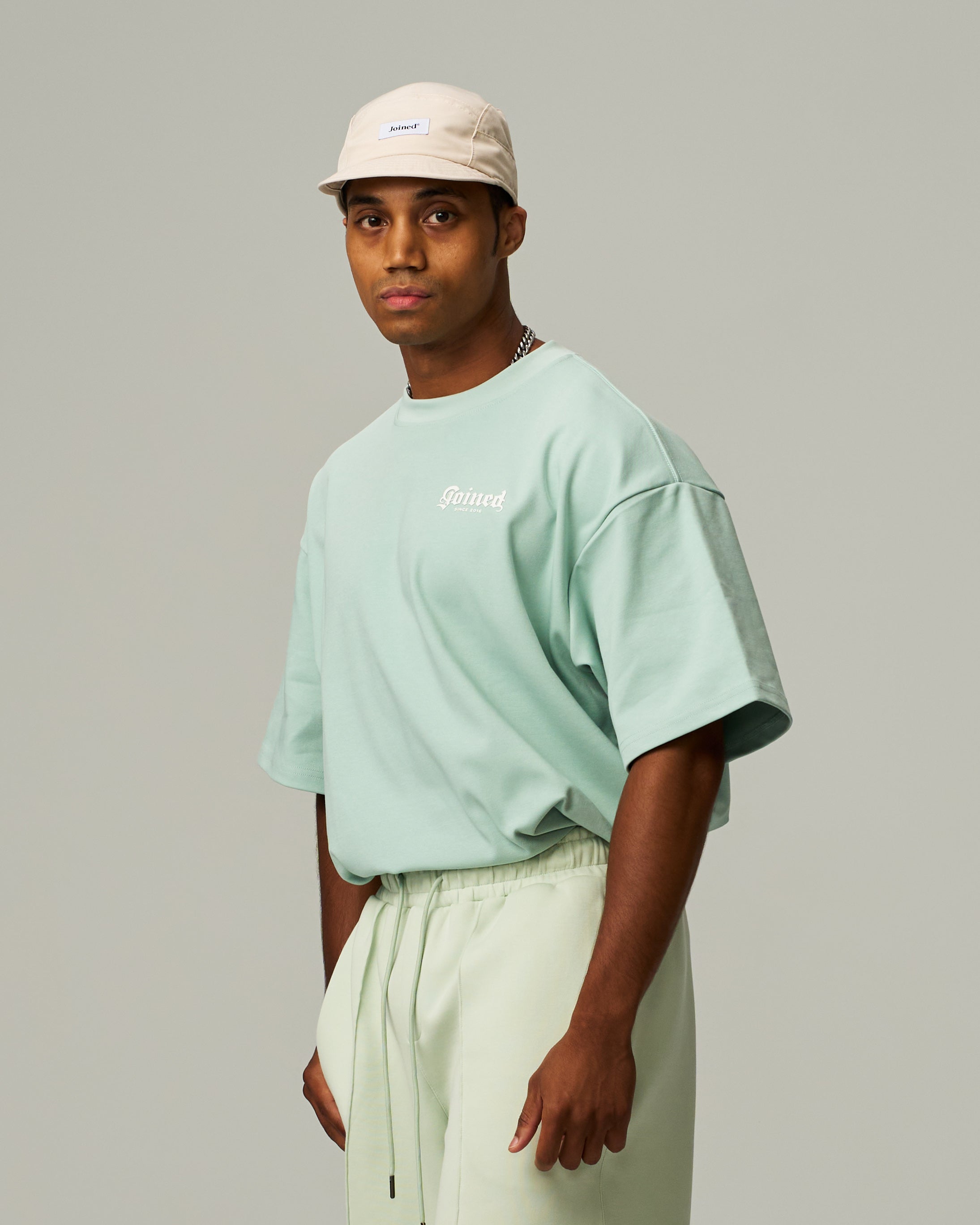 color_Teal Blue/White