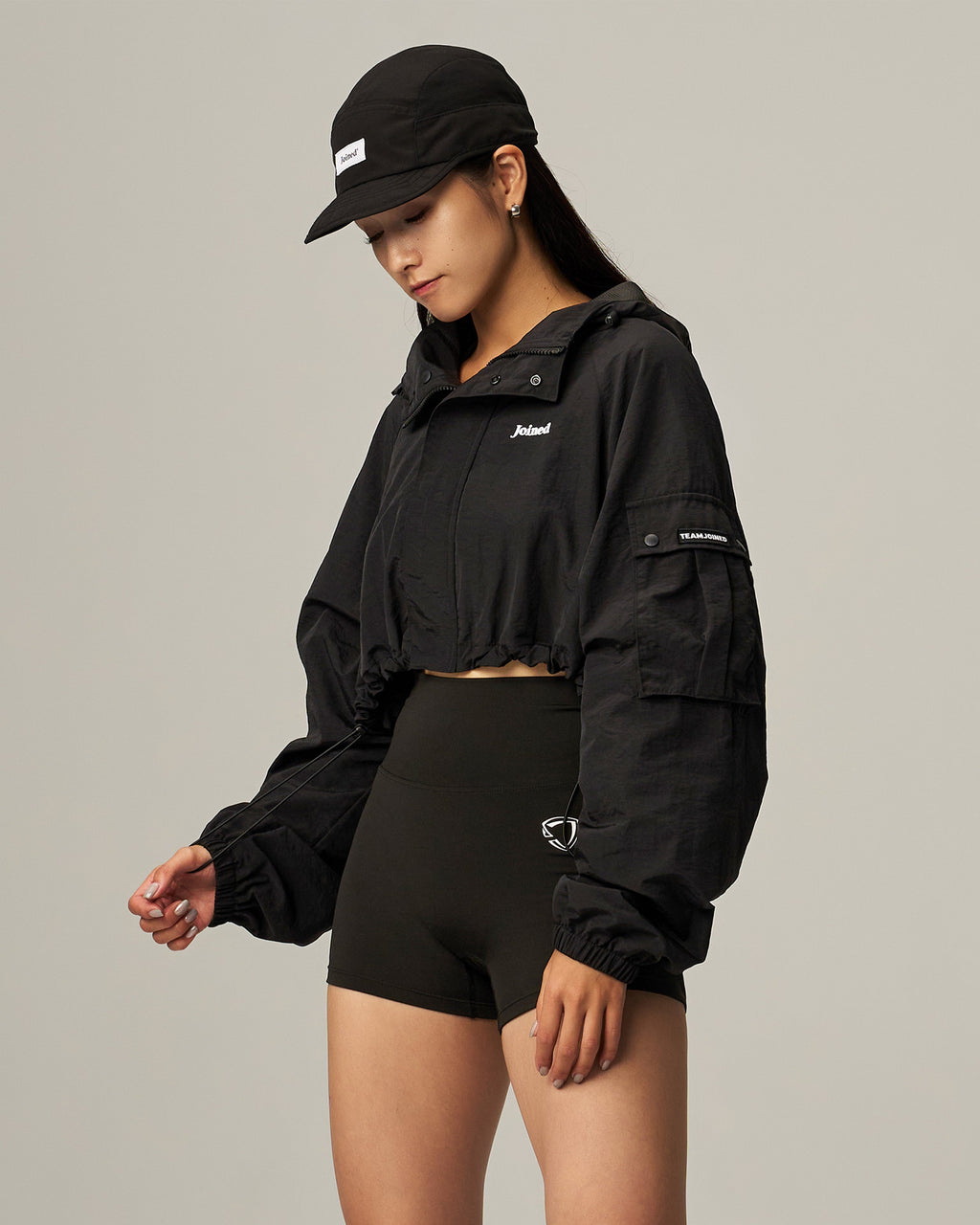 Label Tech Crop Windbreaker