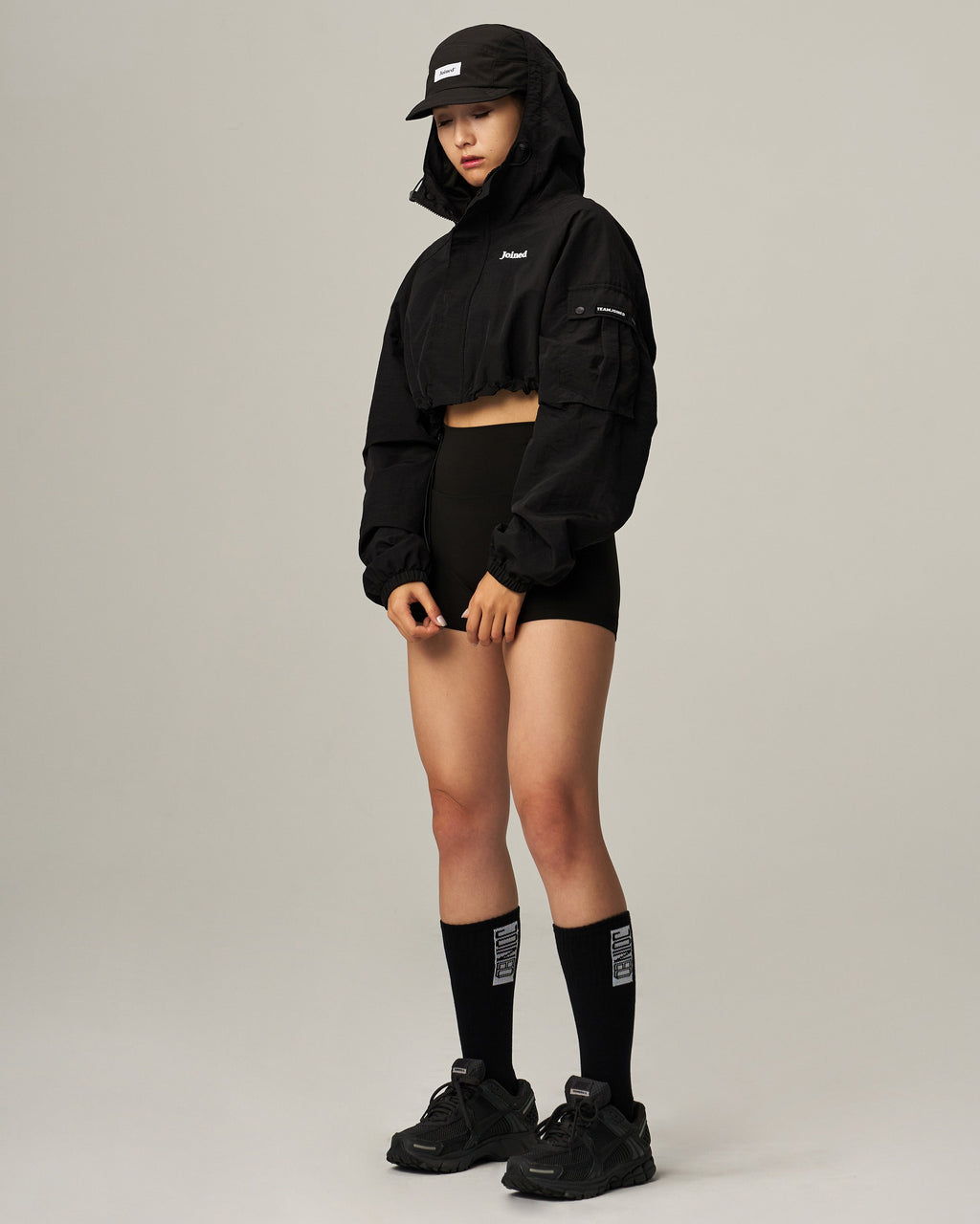 Label Tech Crop Windbreaker