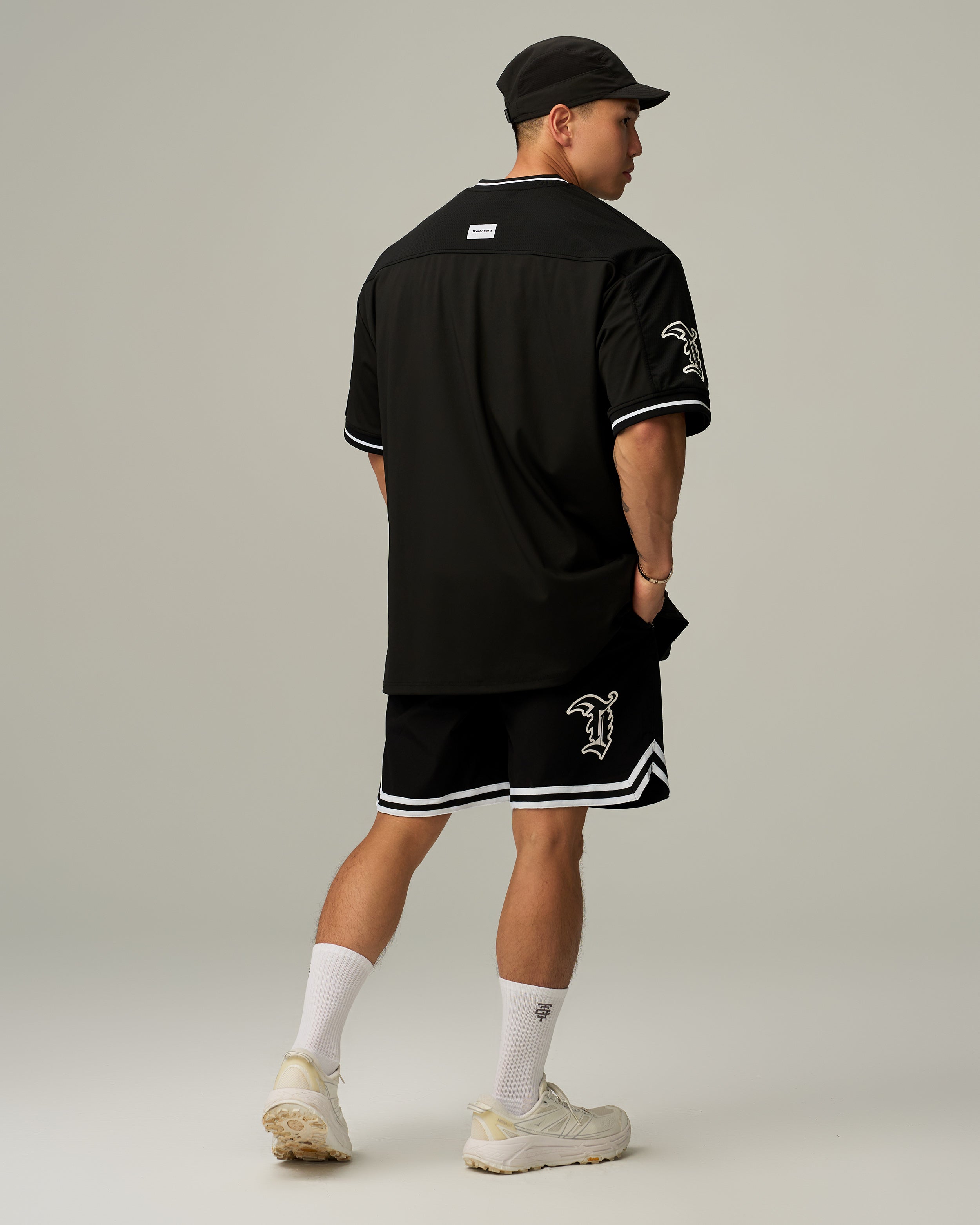 4-way Ribbon Side Slit Stretch Shorts