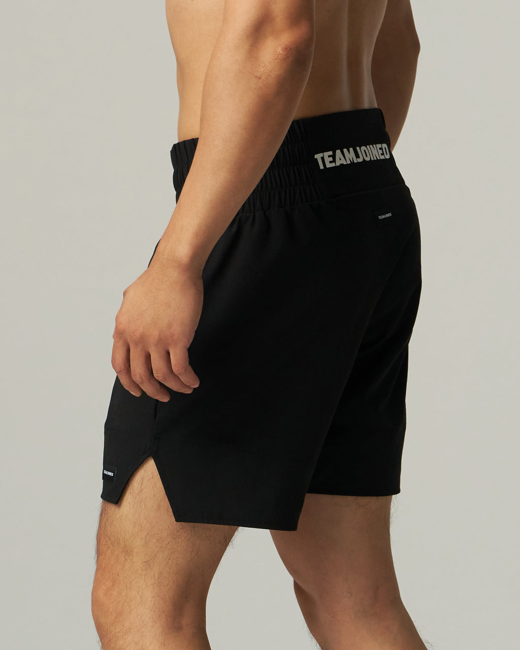 RING Side Slit Stretch Shorts