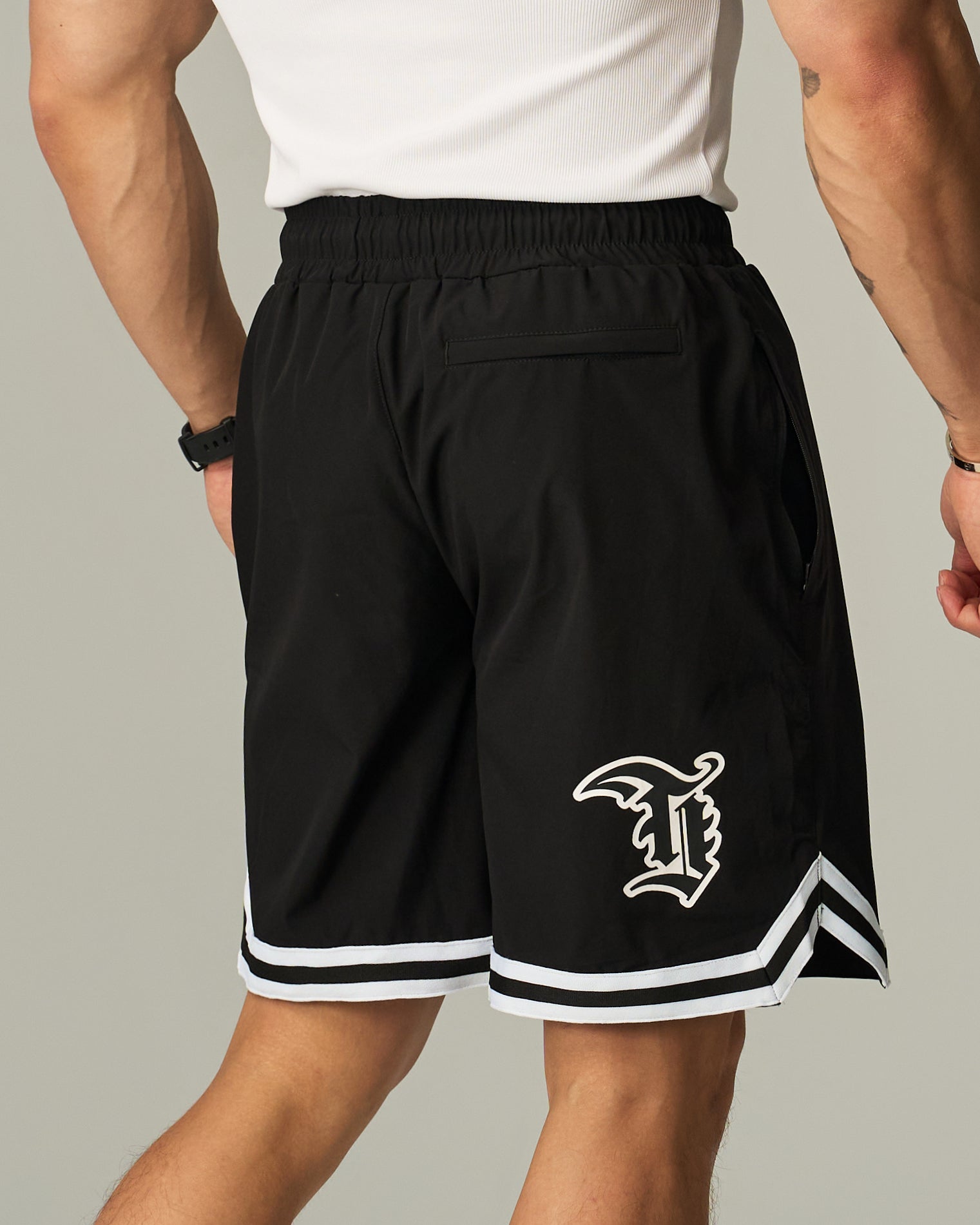 4-way Ribbon Side Slit Stretch Shorts