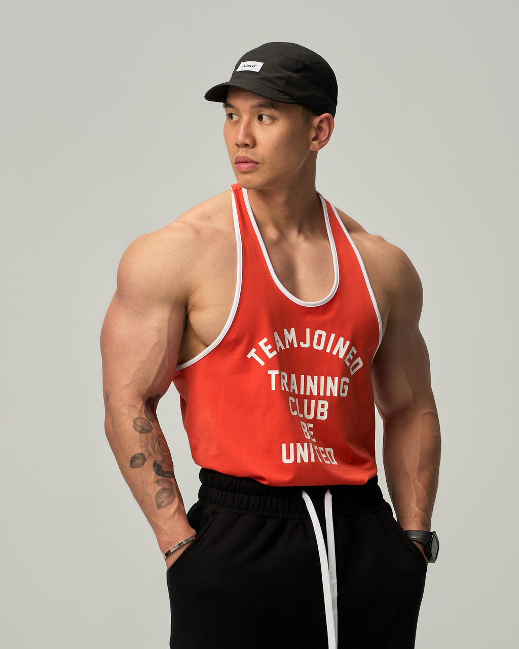 color_White / Orange