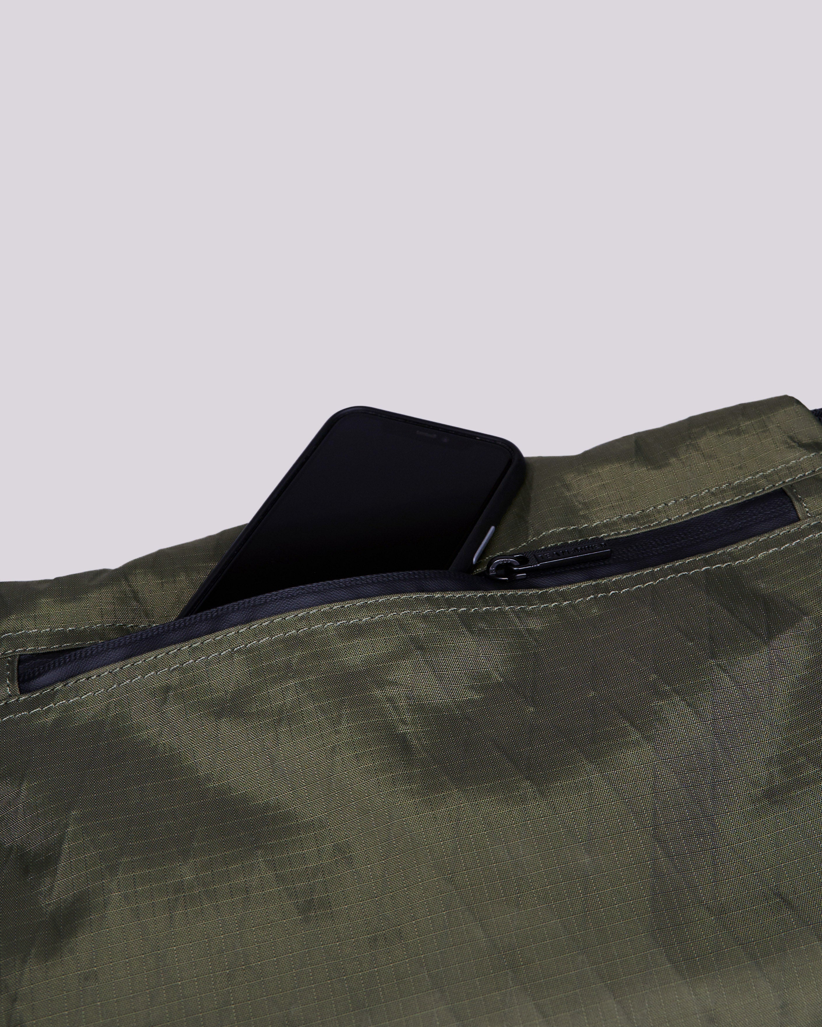 color_army green